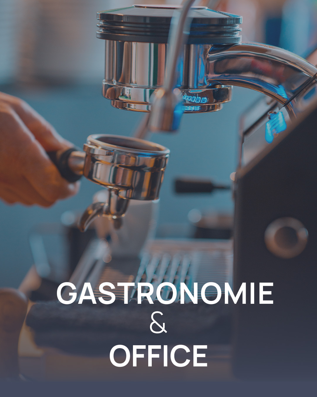 Espressomaschine im professionellen Einsatz für Gastronomie und Office