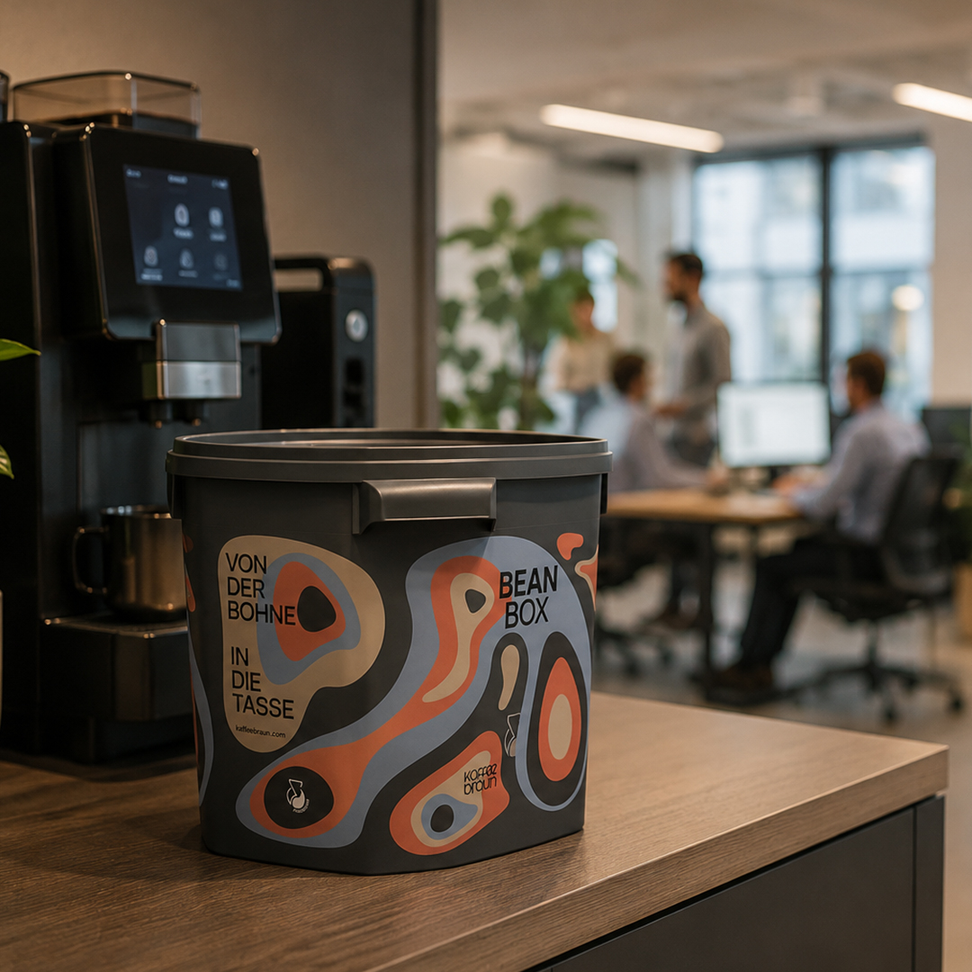 BeanBox Pfandeimer im Büro-Umfeld als nachhaltige Lösung für die Kaffeeversorgung von Unternehmen.